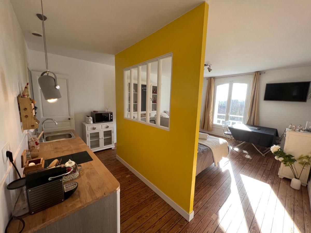 Le Manoir Des Lys Apartment Tilly-sur-Seulles ภายนอก รูปภาพ